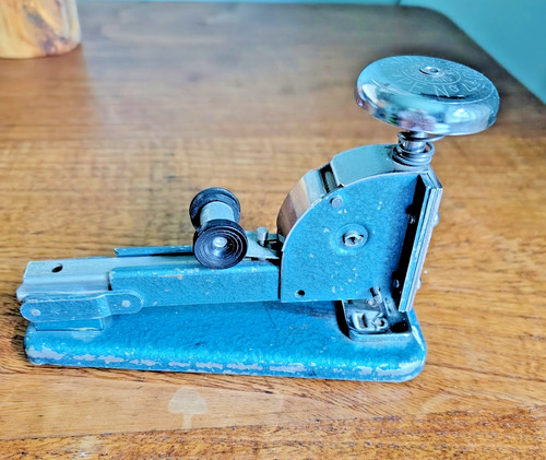 Vanguard stapler type 4a - ,