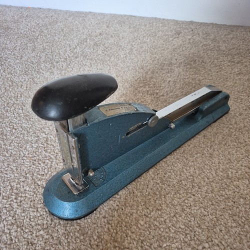 Vintage vanguard stapler - vanguard, no.6