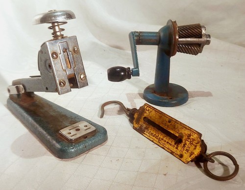 Vintage brass pocket balance - vintage,